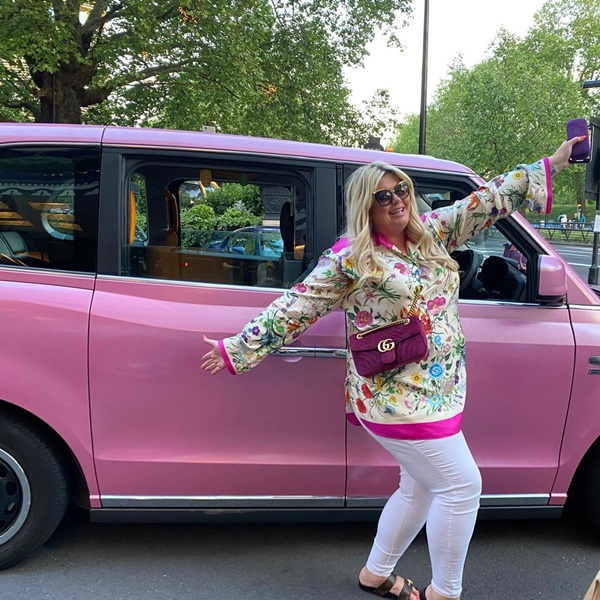 Gemma Collins use the Pink London Taxi