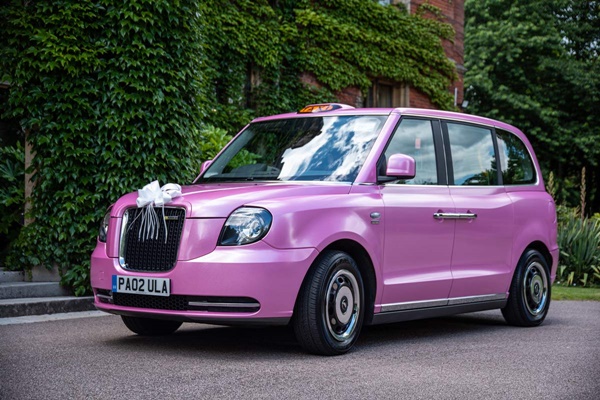 Pink Taxi for Weddings in Hertfordshire
